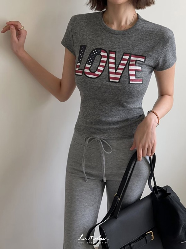 LOVE合身彈性上衣